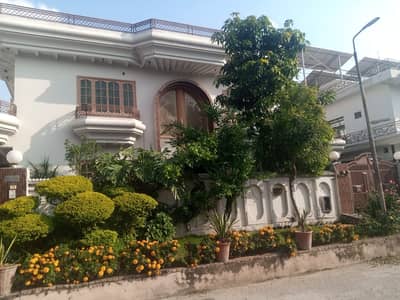 I-8 One Kanal Neet And Clean Upper Poration For Rent.