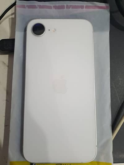 iphone 16e 128Gb 147 Cycle Count