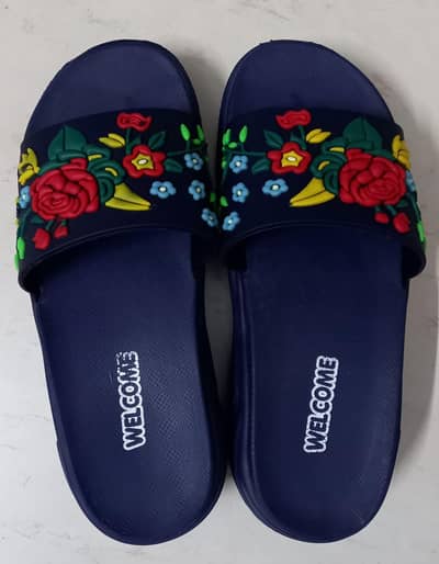 Urgent Sale, Preloved, Slippers, Price Are Negotiable.