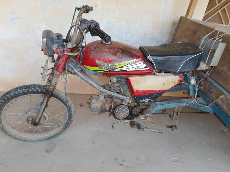 پھٹہ رکشہ لوڈنگ کے لیے 1