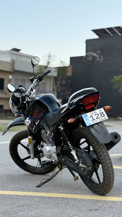 YBR 125G | Only 750 Km driven - just like new