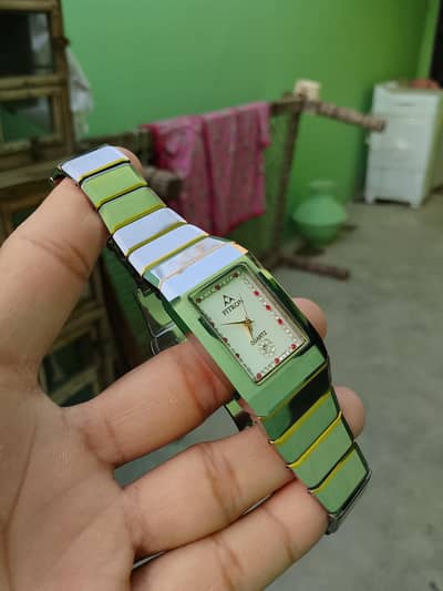 Fitron Stylish Watch for Sale – Luxury Look – Excellent Condition