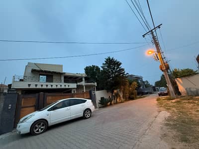 25 Marla Beautiful House For Sale Near Chawinda Ground Ghazi Road Sialkot Cantt