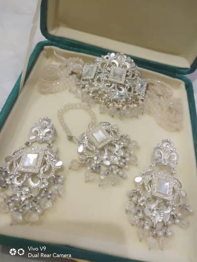 white green pesta sets new condition