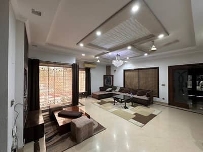 1 Kanal Fully Furnished House Available For Rent