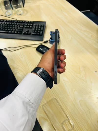 13 pro max jv black color