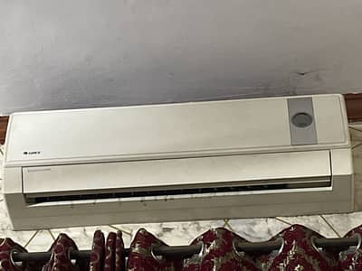 gree 2 ton ac in best condition