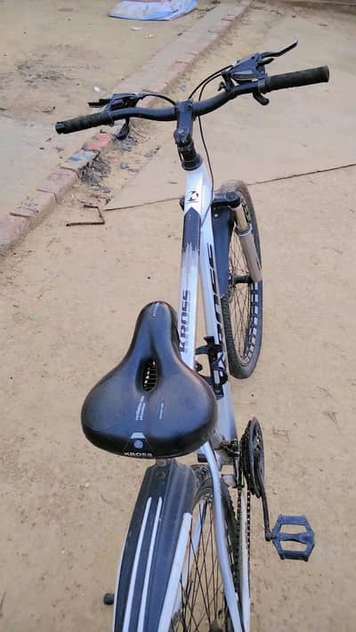 Kross elomoniam fram with 3 years groanty card