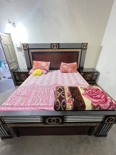 Bed dressing with side table and Mattress