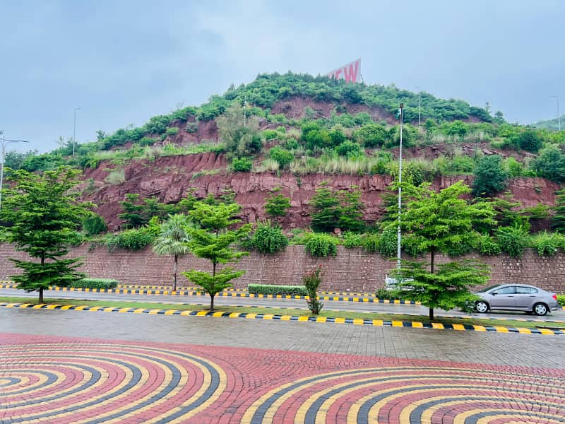 B Block 10 Marla Plot 8