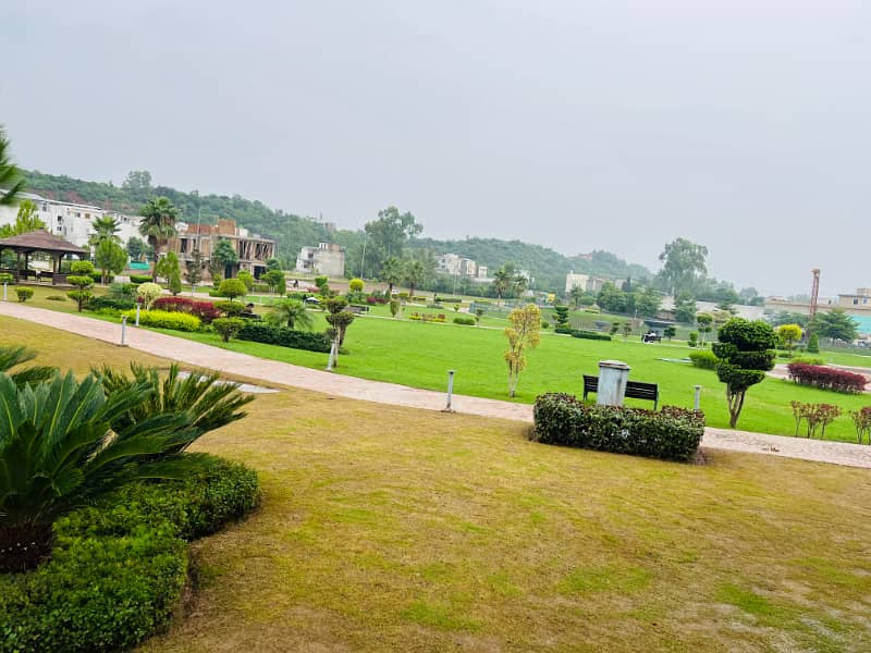 B Block 10 Marla Plot 18