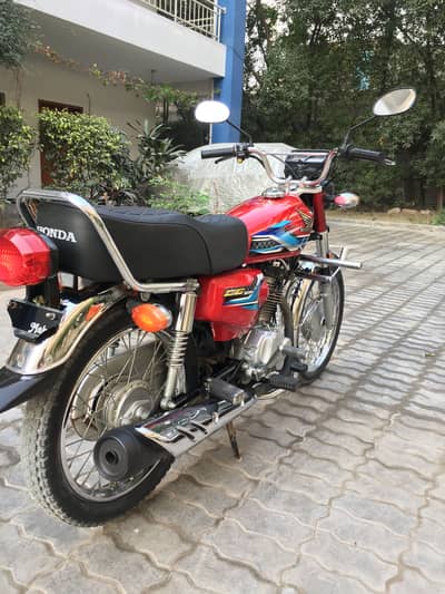 Honda CG125 2024 red