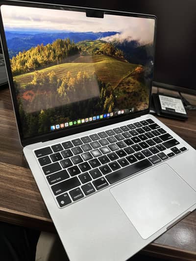 Macbook Air M2 8/256 For sale