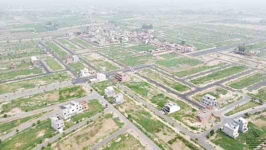 Prime Location 10 Marla Residential Plot In Central Royal Palm City For sale