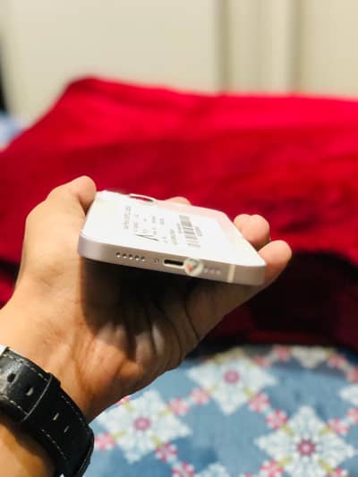 iPhone 13 (Pink colour)