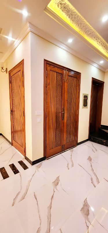 Trivon Associates Offers - 5 Marla Luxury Brand New House For Sale In Bahria Town Lahore - Ready To Move!