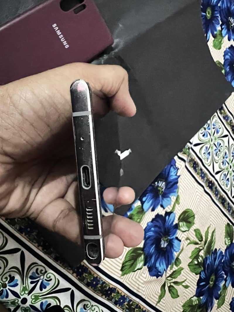 Samsung Mobile Note 10 Plus 1