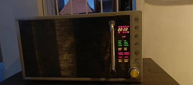 16 litre oven black colour in good condition