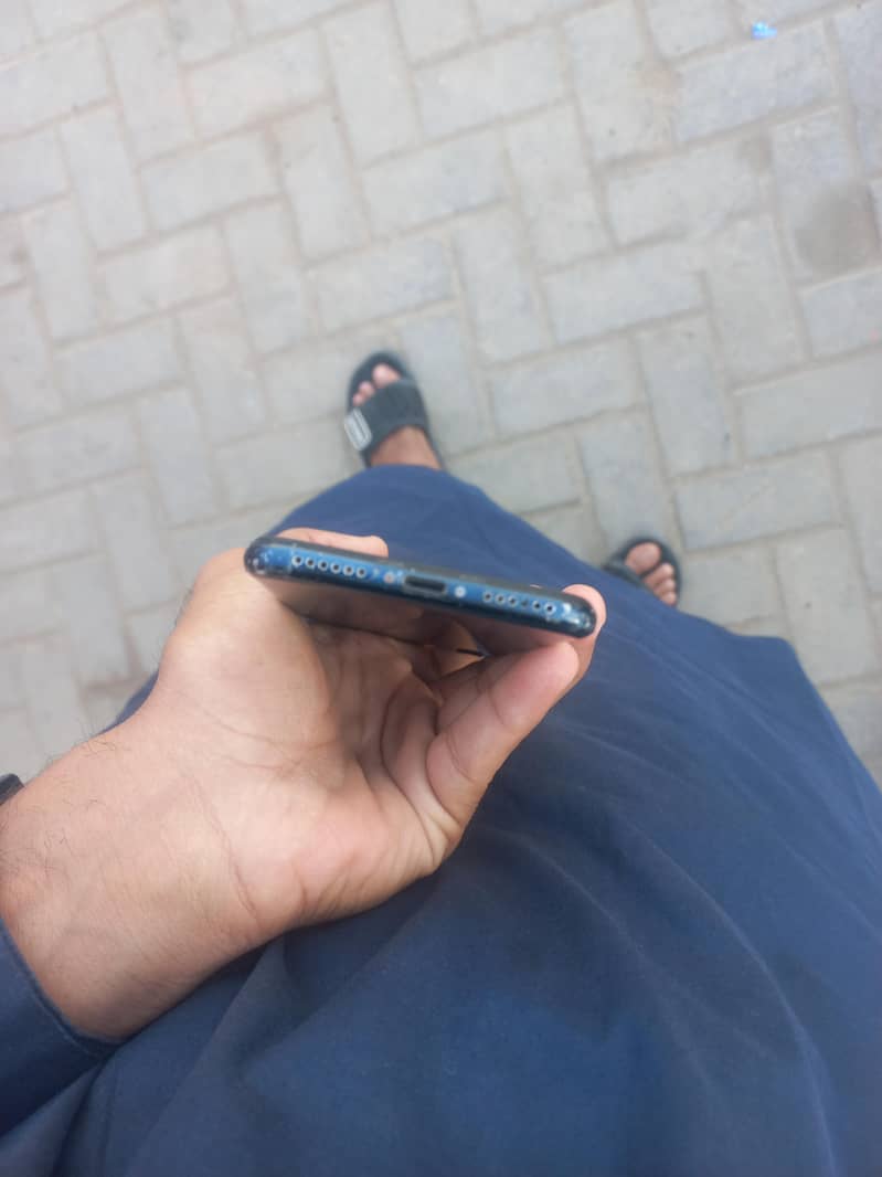 iPhone se 3generation 0