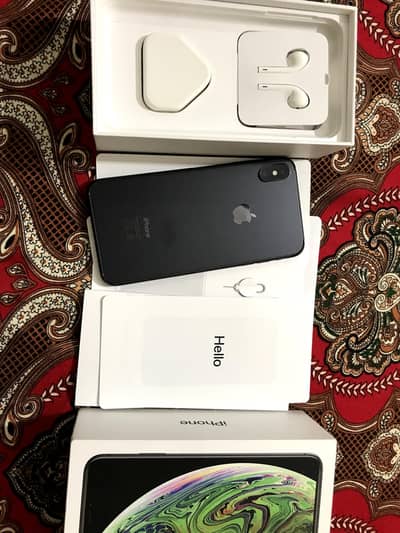iPhone xs max condition 10 by 10 whatsapp 03224370642