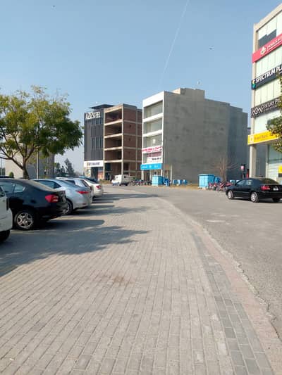 5 Marla Top Loction Plot For Sale Z5 DP pool clear