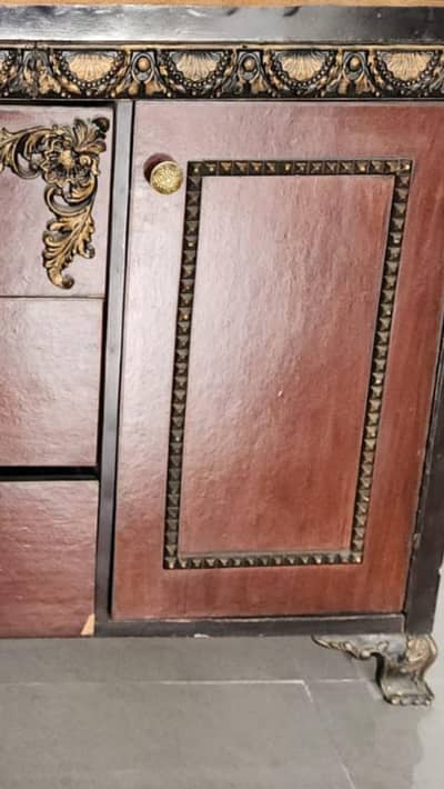 A dressing table with draws