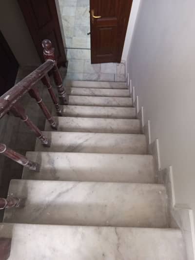 1 Kanal Upper Portion With Drawing Room Is Available For Rent In Dha Phase 4