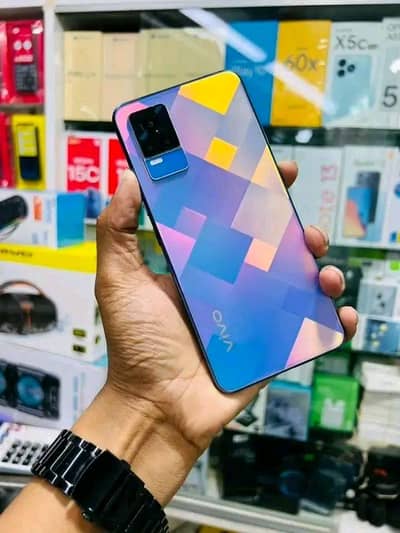 vivo v21e 8GB RAM 128 GB memory. 0324=031=9647