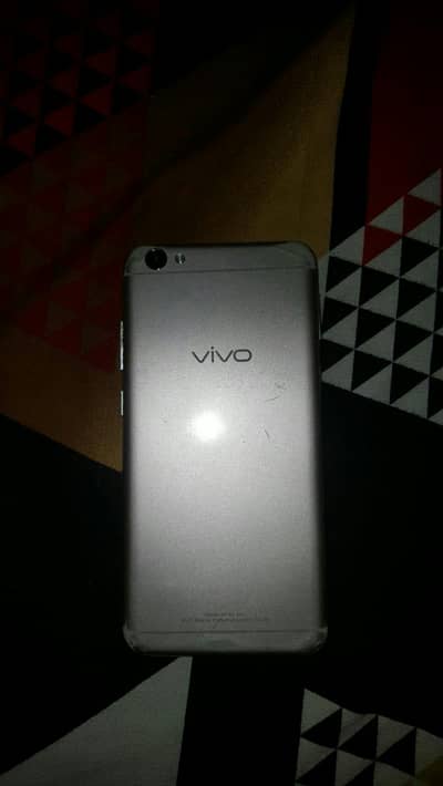 Vivo Y67, 4/64, official PTA.