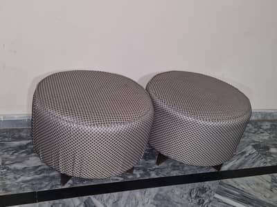 2 Ottomans