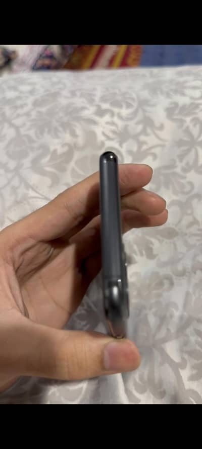 10/10 condition ha pta approved kisi kisam ka koi fault ni