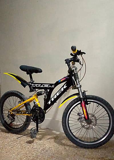 TREK MTB Japanese bicycle with 7 gears real suspension and disc brakes