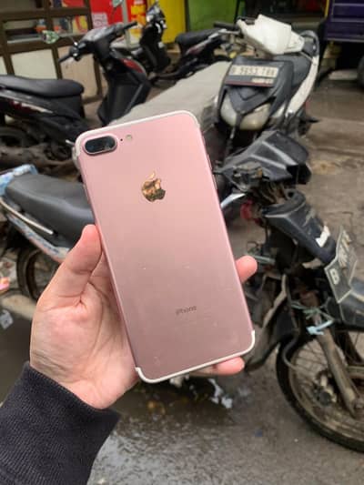 Iphone 7puls 128 GB my WhatsApp number 0370-36-59-905
