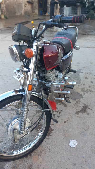 Honda 2024 Model Bike – Self Start, Excellent Condition