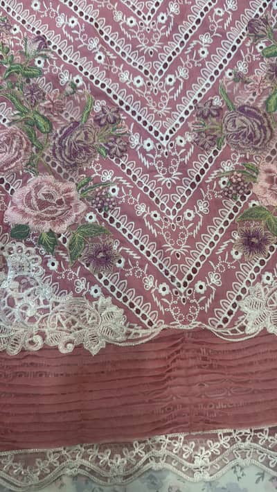 Adanlibad lawn three piece suit only 7k