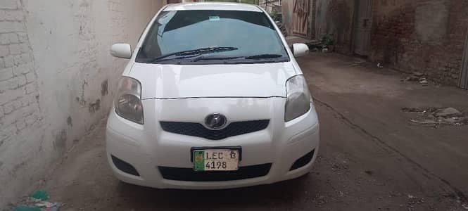 Toyota vitz 2013 model