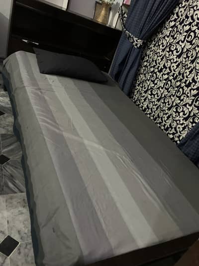single bed With matress For Sale