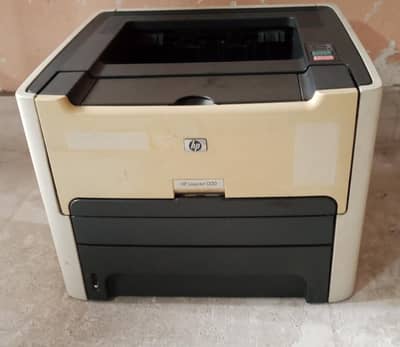 HP lasersjet 1320 laser printer excellent condition fast & reliable