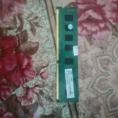 1 year use Samsung 4gb ddr3 1333mhz ram only rs. 2300