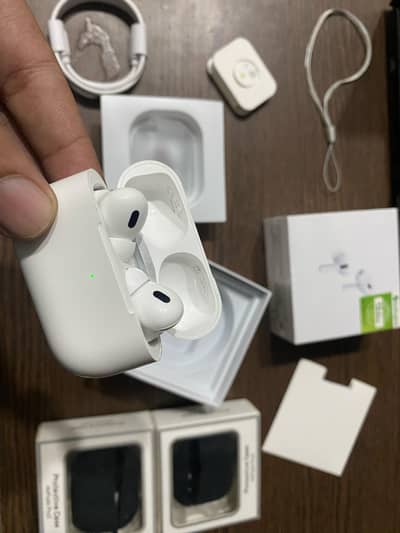 Airpods Pro 2nd Gen  +Free Case