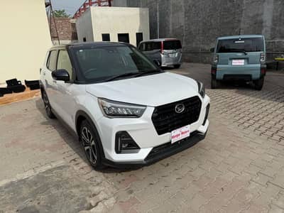 Daihatsu rockey pearl white  colour