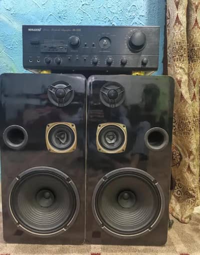 10inches 2Speakers And one Big Japinese Amplifier 220 For urgent Sale