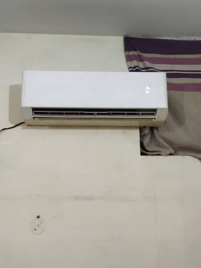 Gree  DC inverter AC  1 Ton
