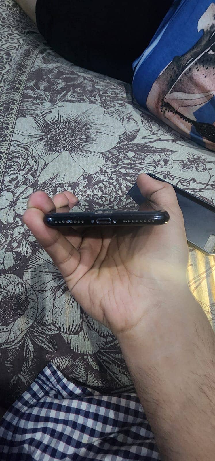 7 plus black 3