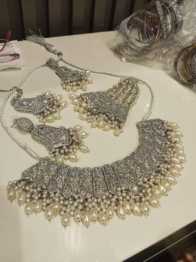 Bridal Jewelry For Rent