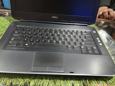 Dell Latitude E5430. .