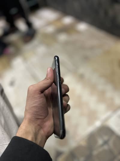 Iphone xs PTA prove 64 gb excahnge possible