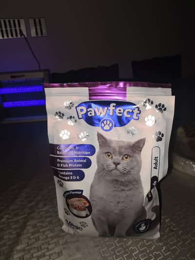 cat food and stool/bathroom/pOo pass Clay