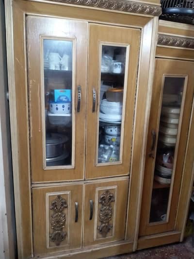 BED WITH SIDE Table without metress divider 3 piece dressing table