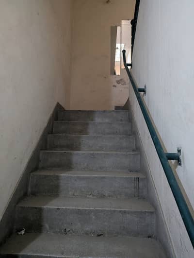 Building with 11 Commercial Shops Ideal For Rental Income